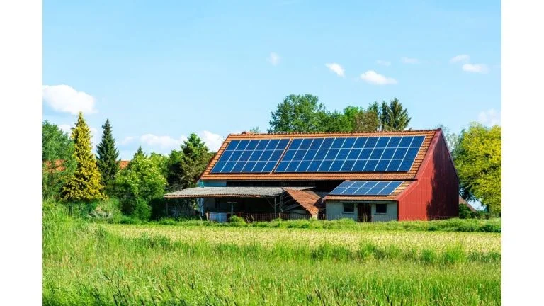 Como instalar energia solar em sua propriedade rural?