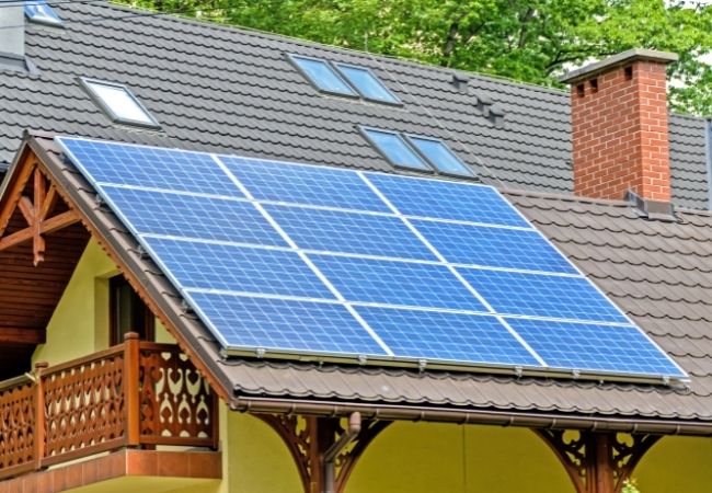 O projeto de uma casa e de uma energia solar industrial são diferentes