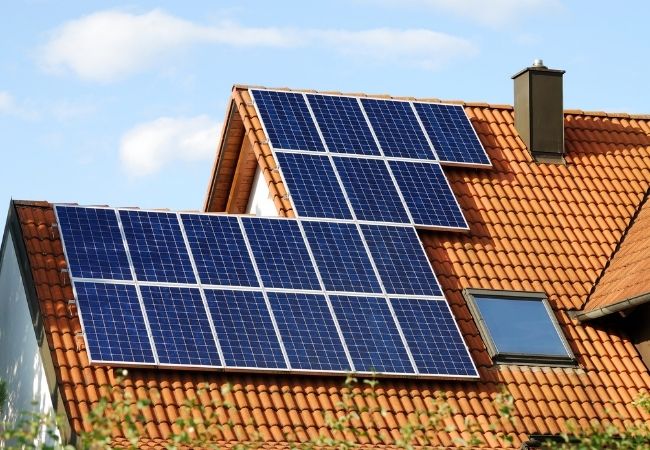 A energia solar no imóvel ajuda muito a vende-lo depois.