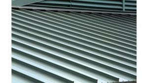 Saiba se vale a pena usar telha metálica na construção do seu telhado