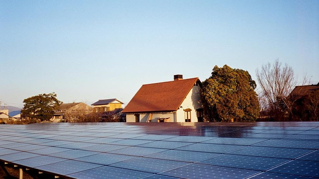 o sistema de energia solar possibilita cerca de 15 anos de lucro para as famílias