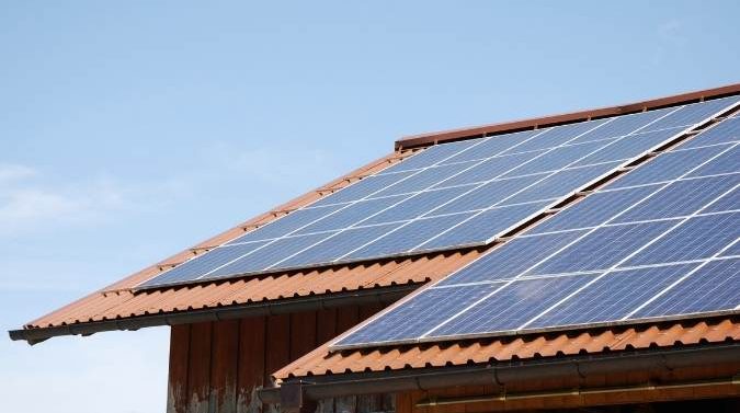 O produtor rural pode optar pela instalação da tecnologia solar conectada à rede de distribuição