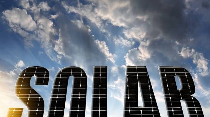 Como a energia solar pode ajudar a amenizar esse problema? 