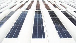 Aprenda a calcular quantas telhas solares você deve usar por metro quadrado