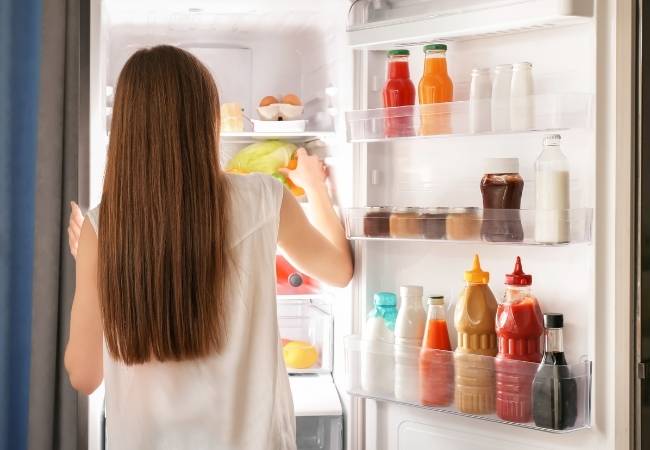 Não guarde alimentos quente dentro da geladeira