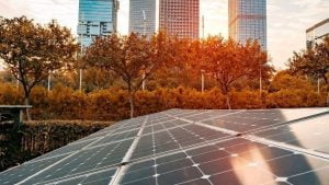 A demanda por painéis solares disparou para níveis sem precedentes na Espanha