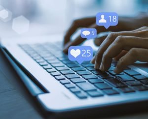 Veja como trabalhar com mídia paga em energia solar