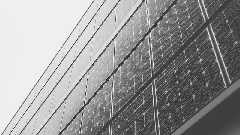 A reciclagem de painéis solares é importante para a construção do futuro sustentável