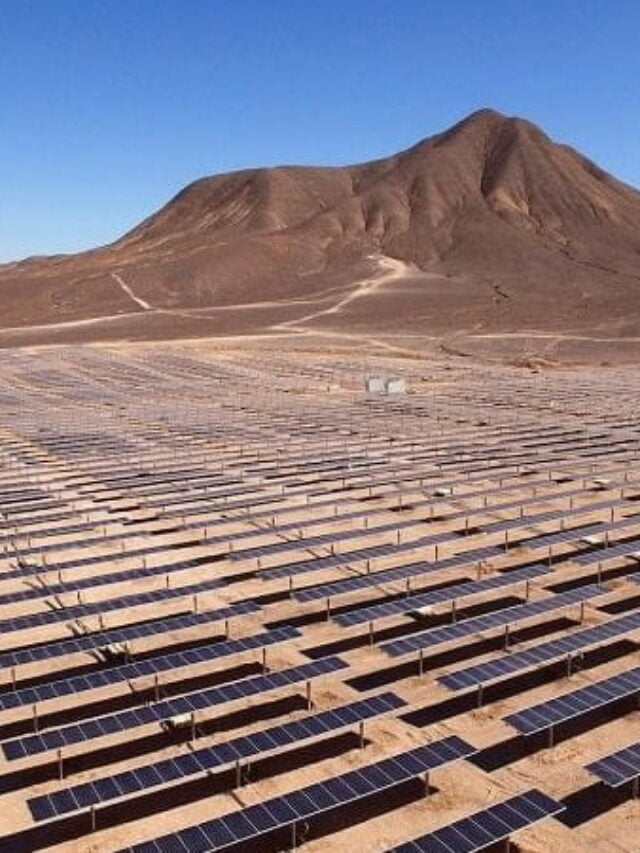 Quinta usina de energia solar de Israel no deserto de Negev