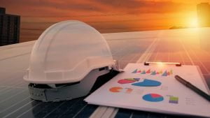 Estratégias de venda de energia solar na jornada do comprador.