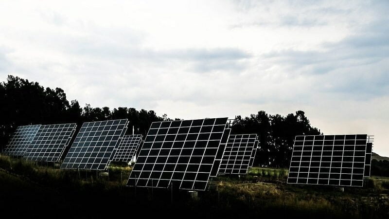 Fazendas de energia solar são a chave para um futuro sustentável na agricultura