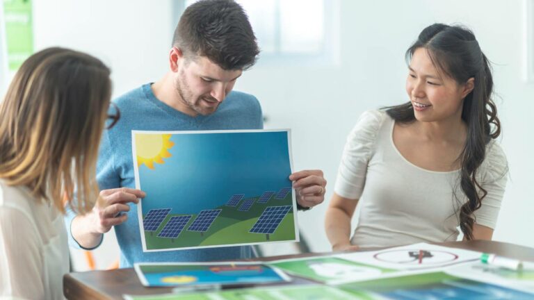 Como atender às necessidades e expectativas dos clientes de energia solar?