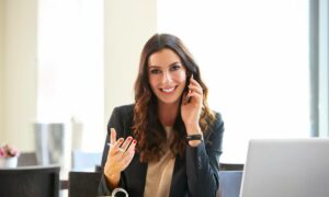 Veja quais características e habilidades deve ter um consultor de vendas em energia solar.