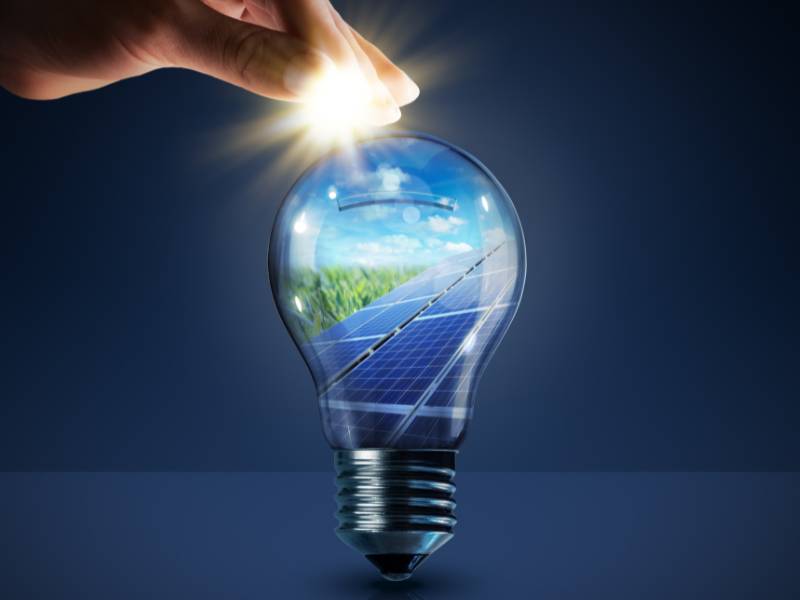 O mercado de energia solar vem em em uma crescente muito forte, pois entrega muitos benefícios a seus usuários