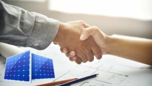 Como gerar valor e engajamento com os clientes de energia solar?