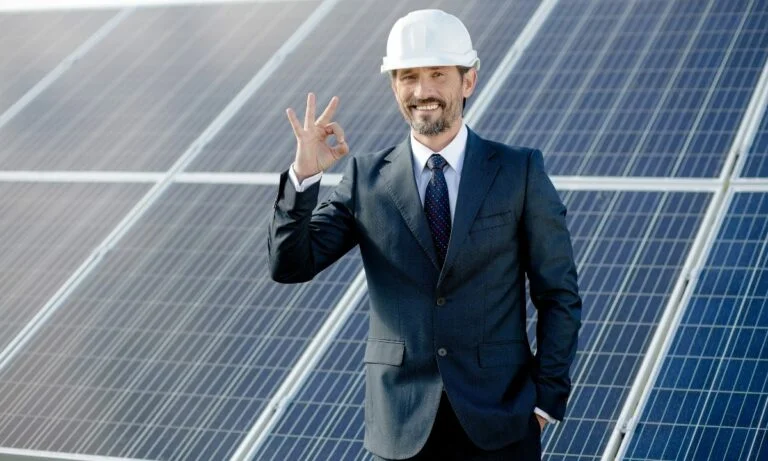 Os benefícios de investir na recuperação de clientes de energia solar em vez de conquistar novos!