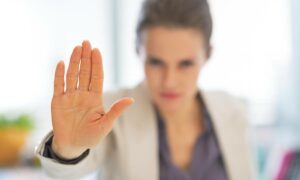 Conheça as principais técnicas para superar objeções de vendas em energia solar.