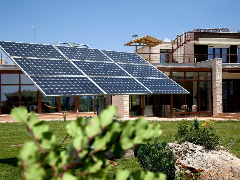 Investiu em energia solar? Veja se você tem benefícios ao declarar esse investimento no seu Imposto de Renda